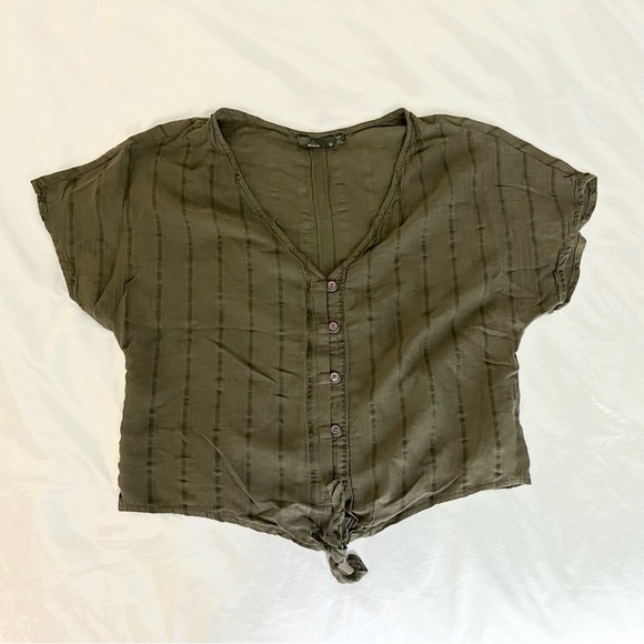 Cropped Prana Olive Green Button-Down Women's Top - Picture 1 of 4